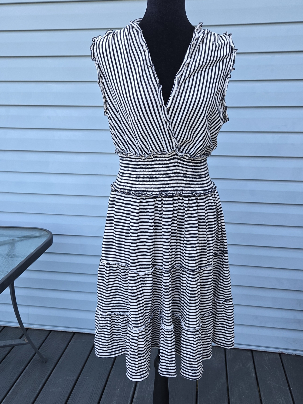 Max Studio London Black & White Striped Tiered Midi Dress Smocked Waist Sz LARGE